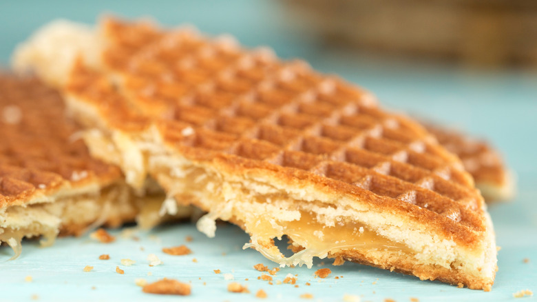 close up stroopwafel