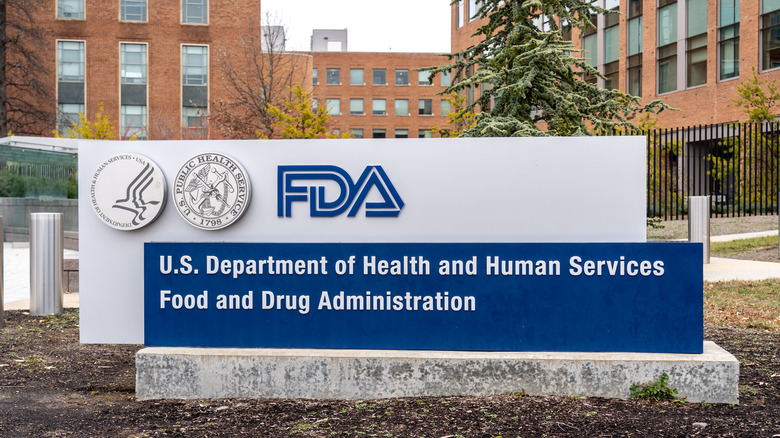 fda food & drug administration building sign