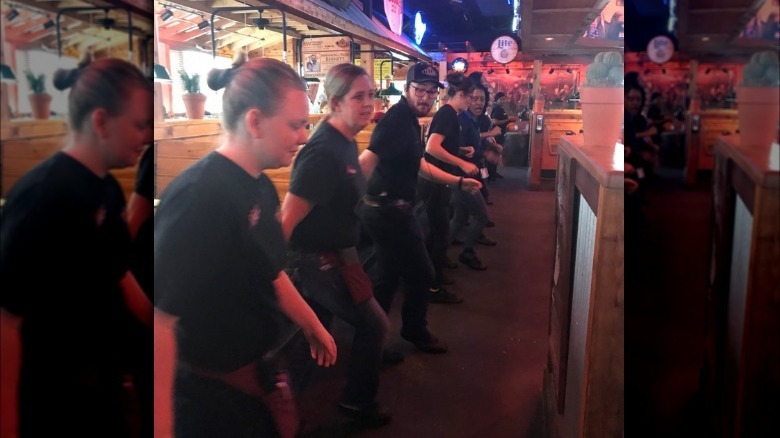 texas roadhouse line dancing