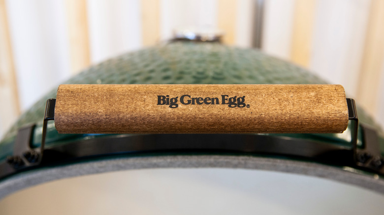 Big Green Egg grill