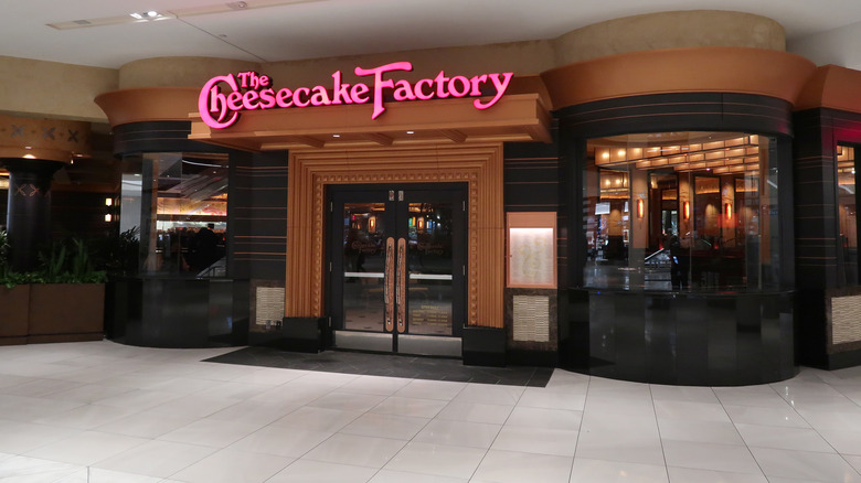 Cheesecake Factory entrance