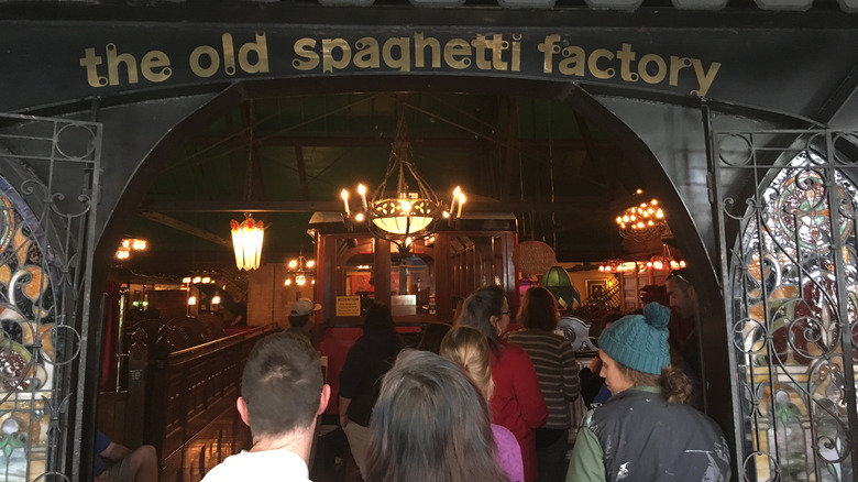 Line of diners at the Old Spaghetti Factory