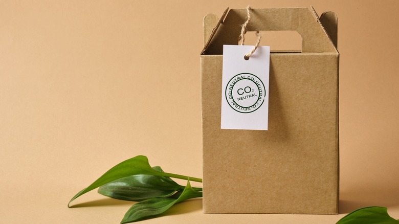 CO2 neutral cardboard packaging