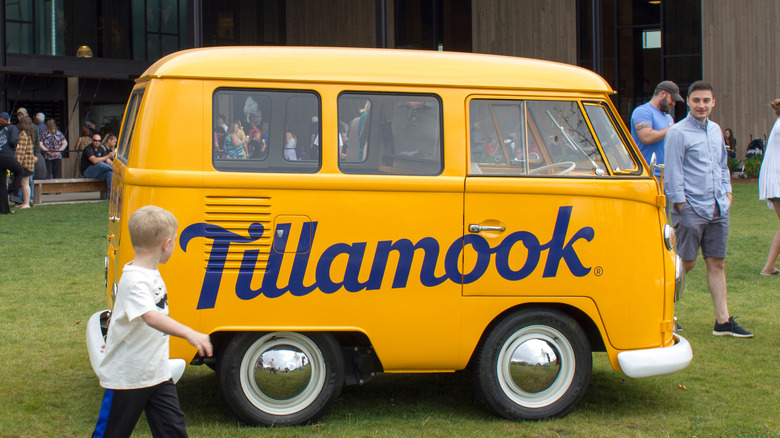 Tillamook Volkswagen mini bus