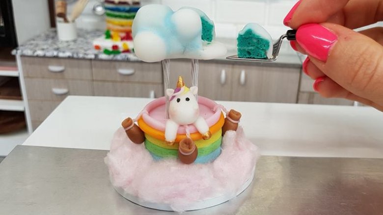 tiny unicorn cake