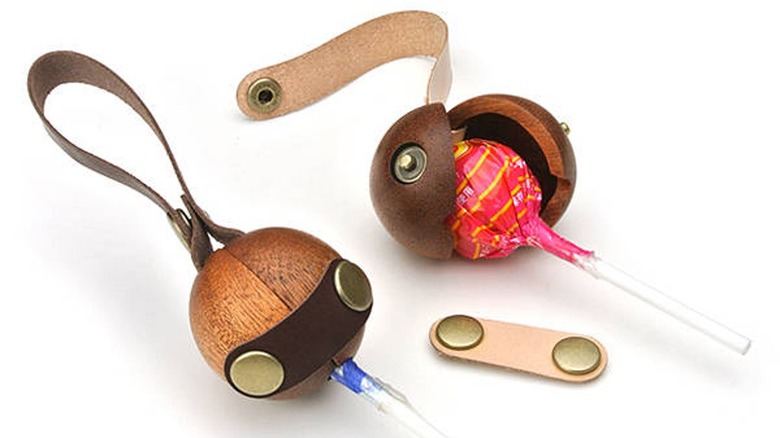 A wooden lollipop holder