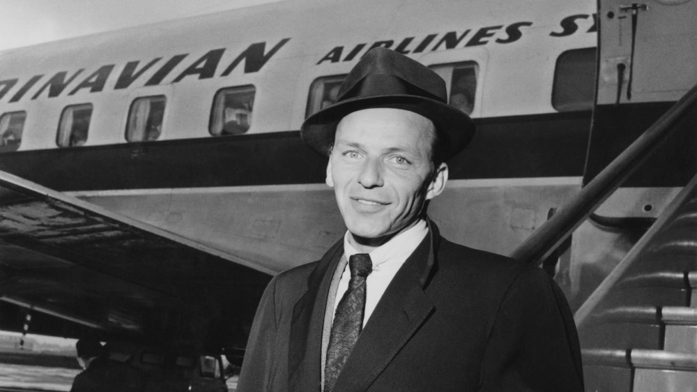 Frank Sinatra enjoyed tootsie rolls on tour