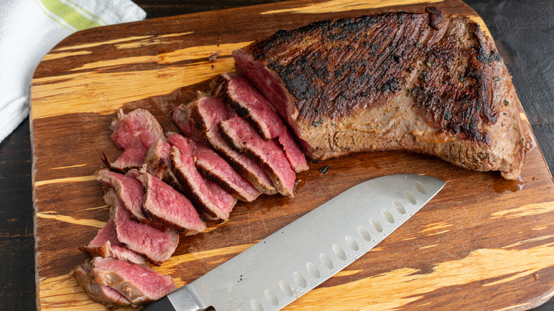 sliced tri-tip steak