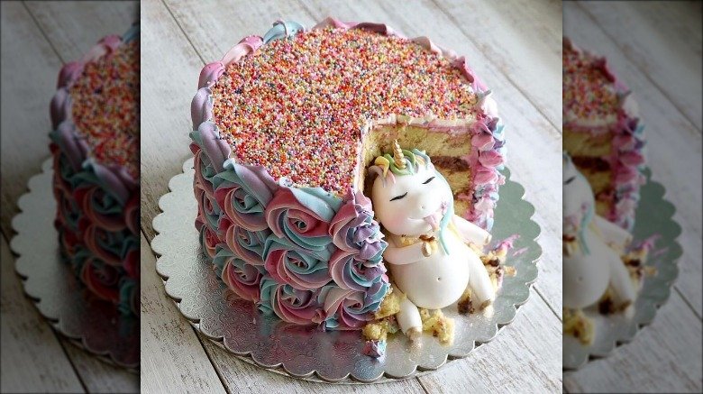 fat unicorn cake