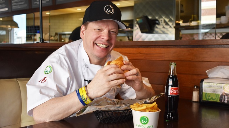 paul wahlberg eating