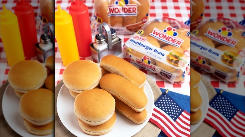 Wonder Bread hot dog and hamburger buns