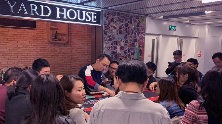 Chinese Yard House poker game