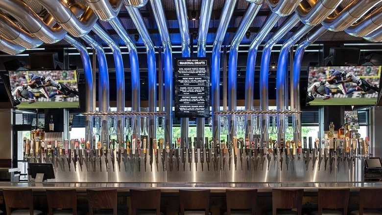 Yard House bar beer taps