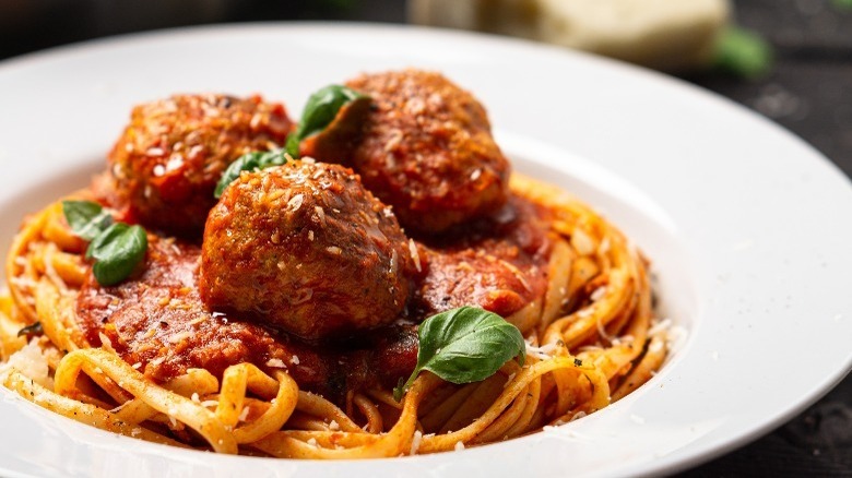 Plated spaghetti and meatballs