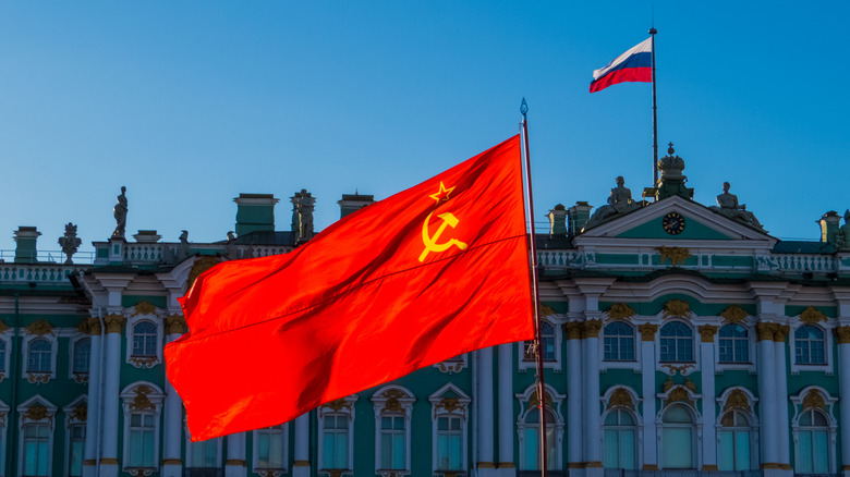 soviet flag flying in present day russia