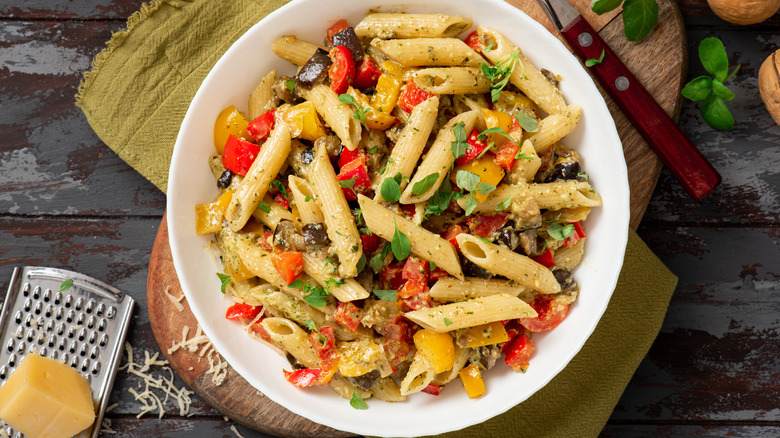 Pasta with roasted vegetables