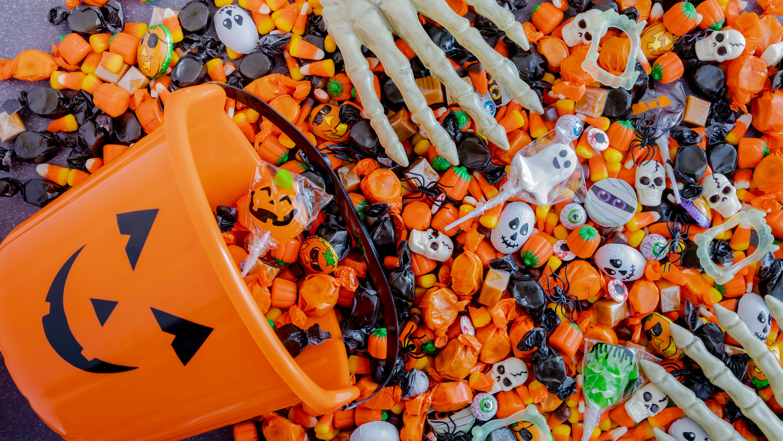 The Worst Chocolate Candy To Get On Halloween According To 26 Of People 