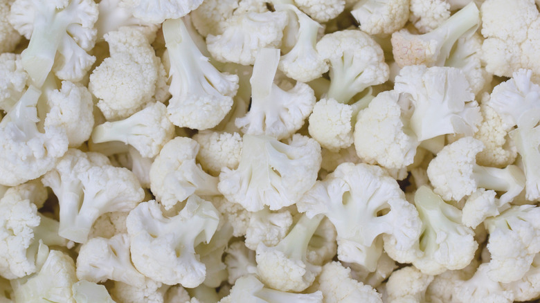 Raw cauliflower florets