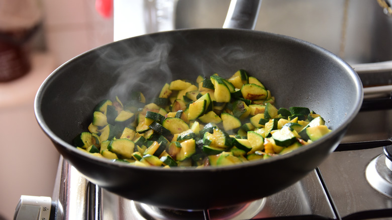 Zucchini in pan