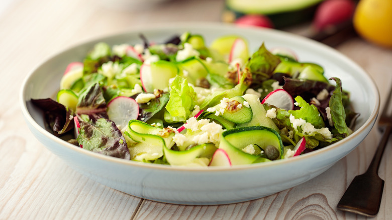 Salad with zucchini