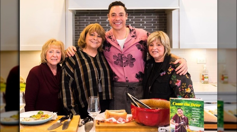 Jeff Mauro with his family members