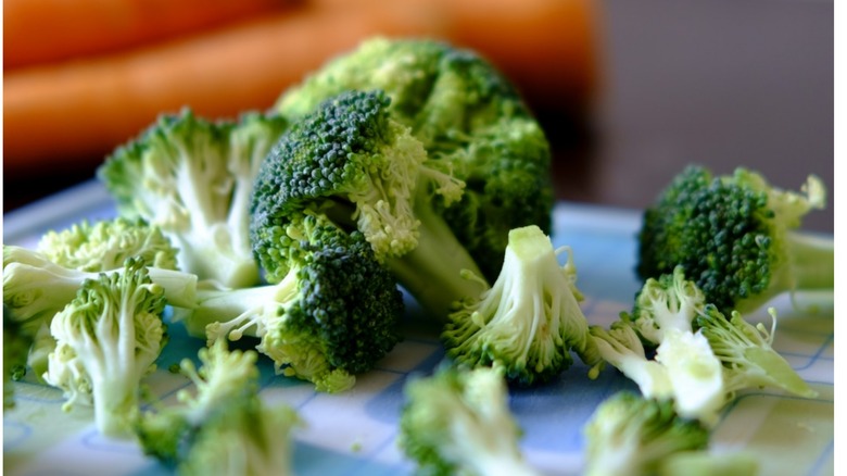 chopped broccoli florets 