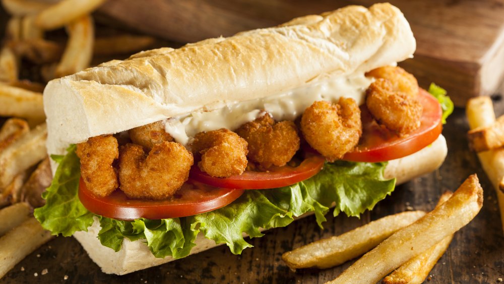 shrimp po'boy sandwich