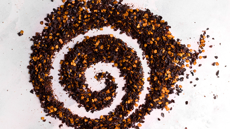 Ancho chili powder with seeds 