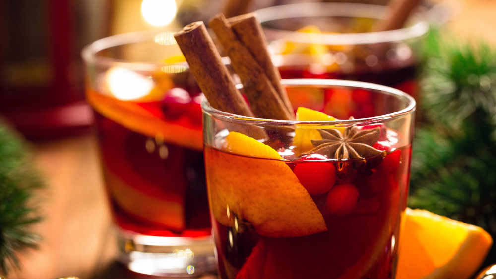 These Are The Best And Worst Christmas Cocktails