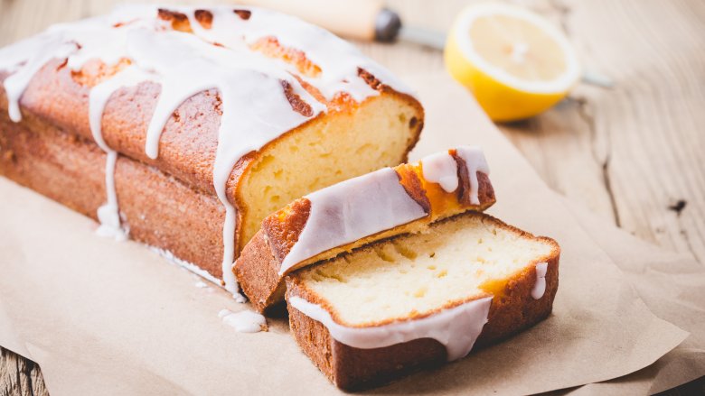 Lemon pound cake