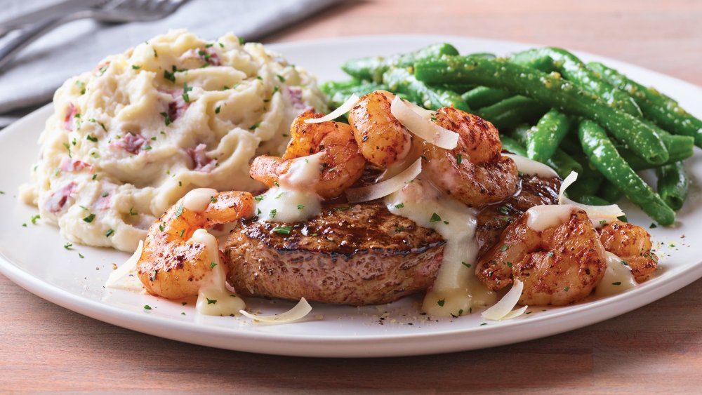 Applebee's surf 'n turf at a chain restaurant