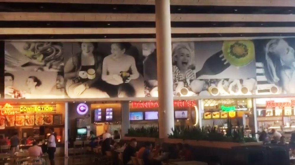 vegas mall food court