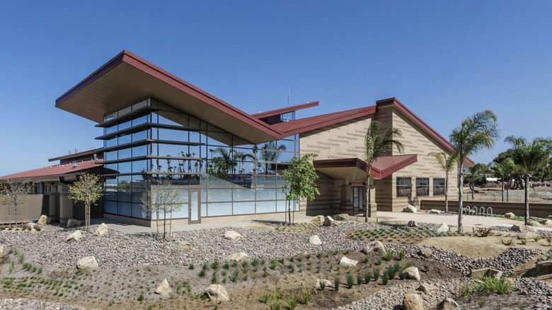 Camp Pendleton dining hall exterior