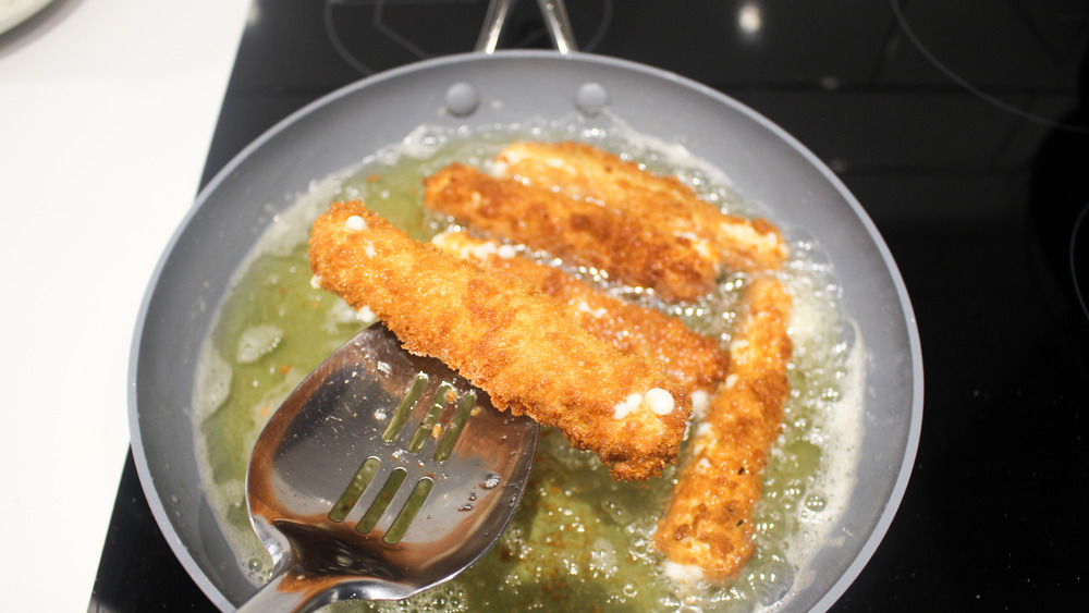 mozzarella sticks frying