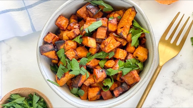 Oven-roasted cinnamon sweet potatoes