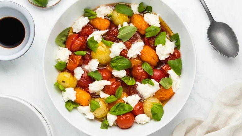 Roasted tomato caprese salad