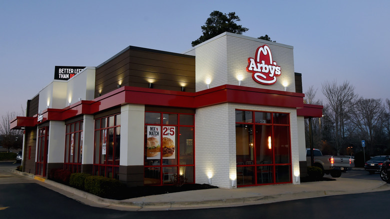 Arby's restaurant at night