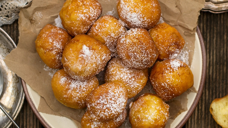 Fritters with powdered sugar