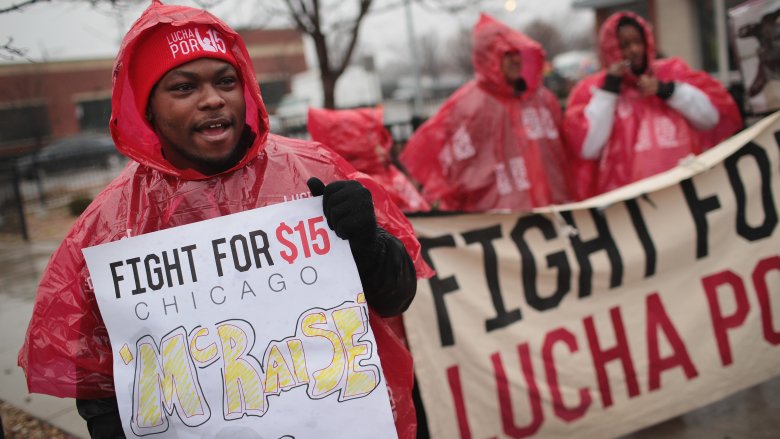 Fast food worker fight for higher wages