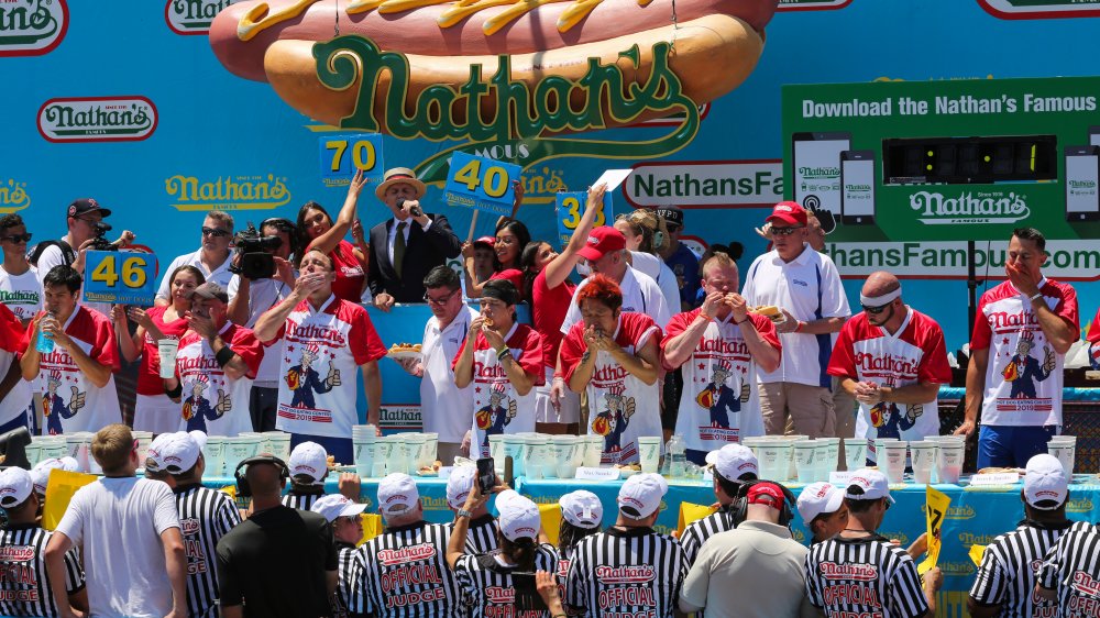 hot dog eating contest