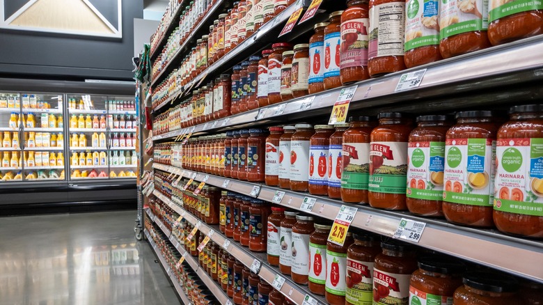 pasta sauce grocery store aisle