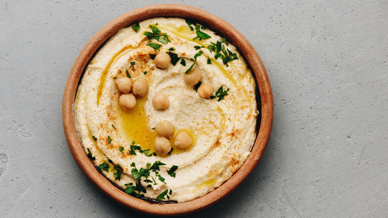 bowl of hummus