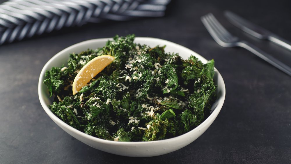 Air fryer kale chips