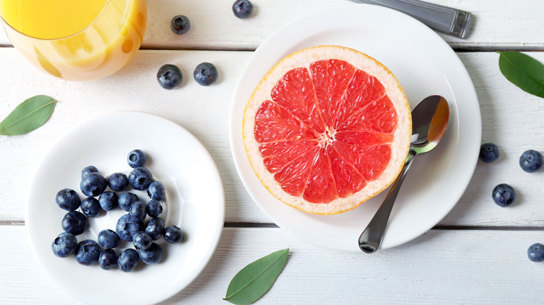 grapefruit, blueberries, and orange juice