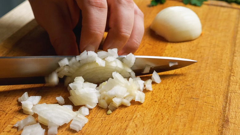 dicing onion