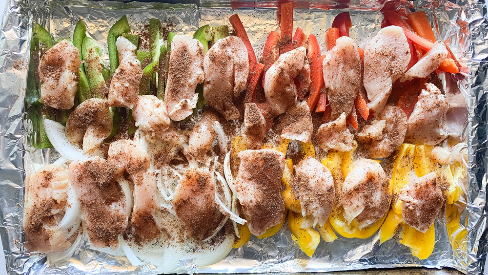 fajita chicken bell peppers and onions with seasoning