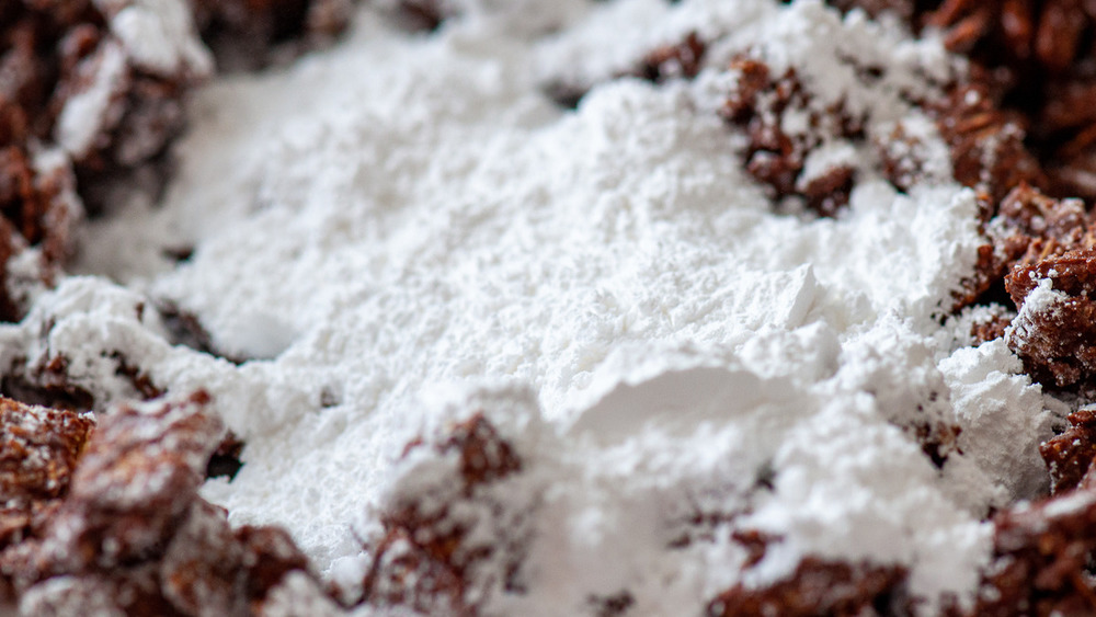 powdered sugar added to puppy chow