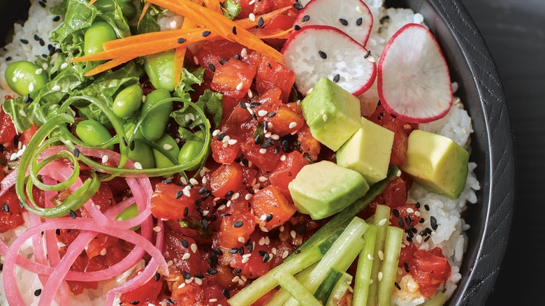 Poke bowl with avocado