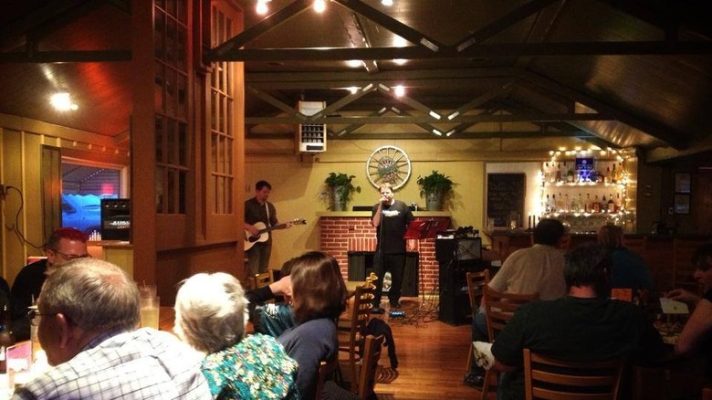 Wagon Wheel restaurant interior 