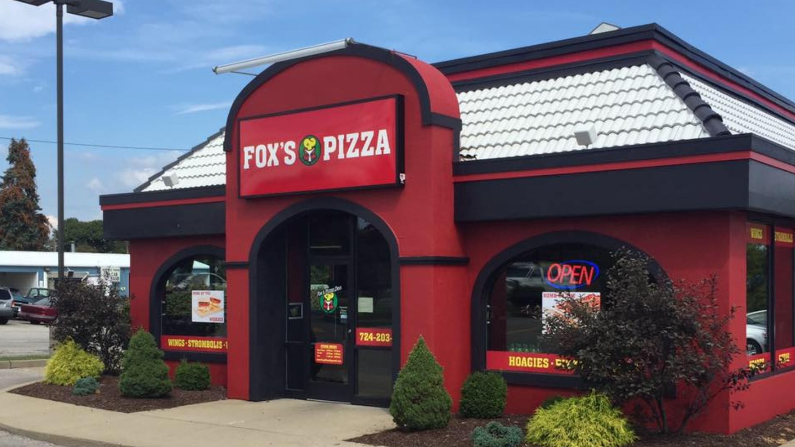 This Is How Much Fox's Pizza Den Employees Make